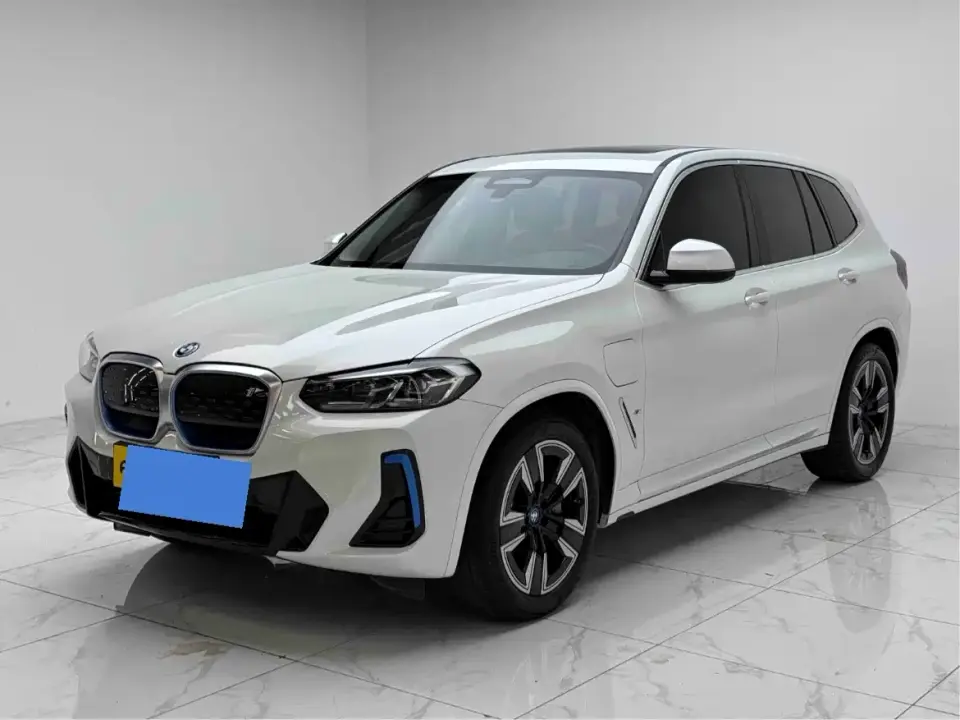 BMW iX3 Facelift Leading Model 2022