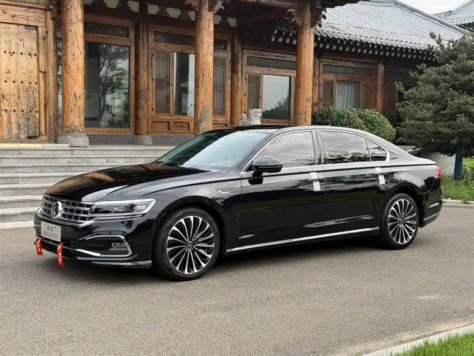 Volkswagen Phideon 380TSI Premium Edition 2023