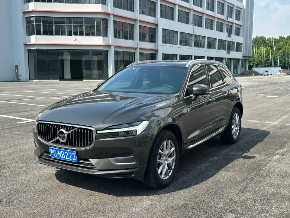 Volvo XC60 T5 AWD Momentum 2021