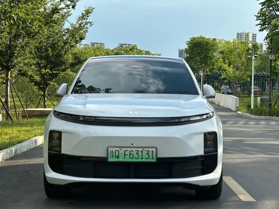 Li Auto L6 Pro 2025