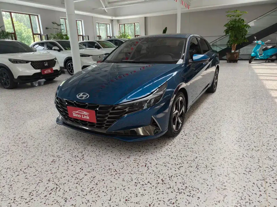 Hyundai Elantra 1.5L CVT LUX Premium Edition 2023