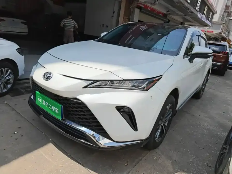Toyota Venza 2.0L CVT FWD Luxury 2023