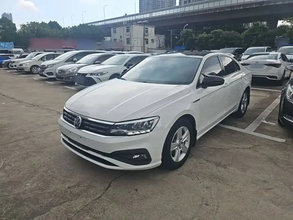 Volkswagen Lamando 230TSI DSG Fashion Edition 2020