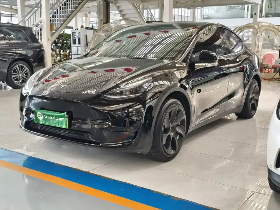 Tesla Model Y Facelift Rear-Wheel Drive Version 2023