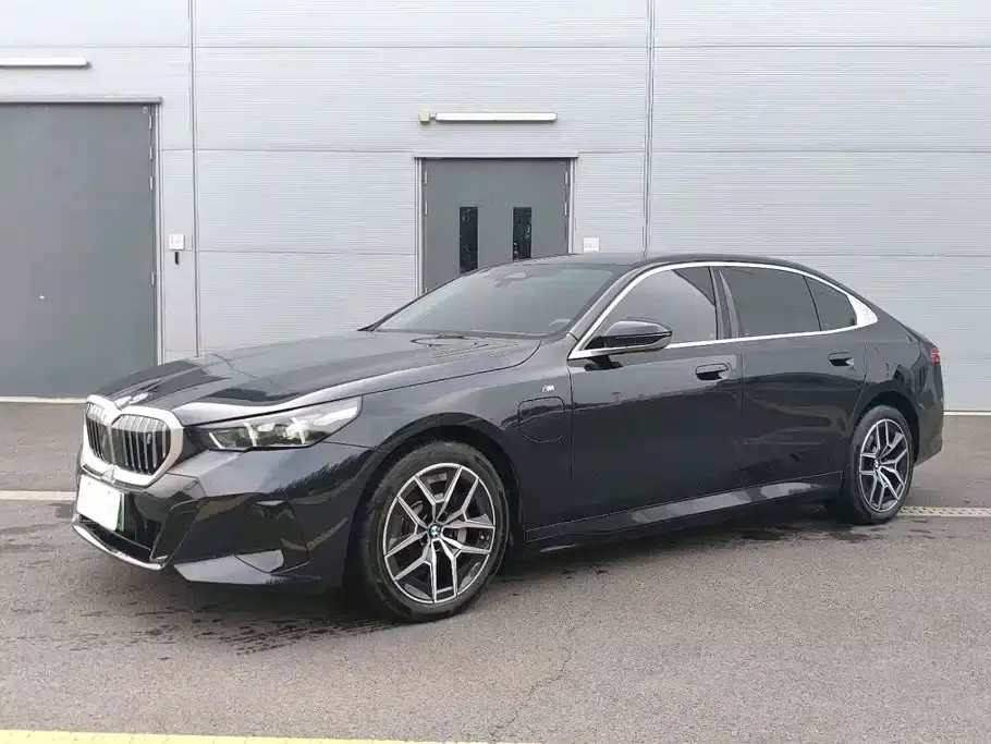 BMW i5 eDrive 35L M Sport Package 2025