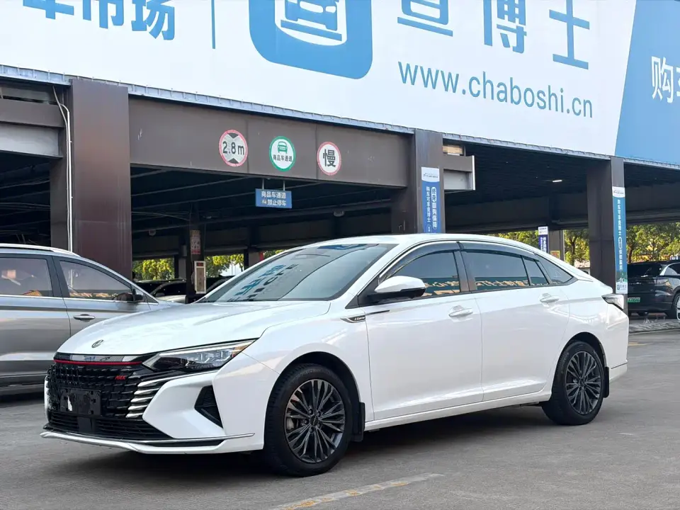 Dongfeng Aeolus Yixuan MAX 1.5T Super Cool Dad Edition 2022