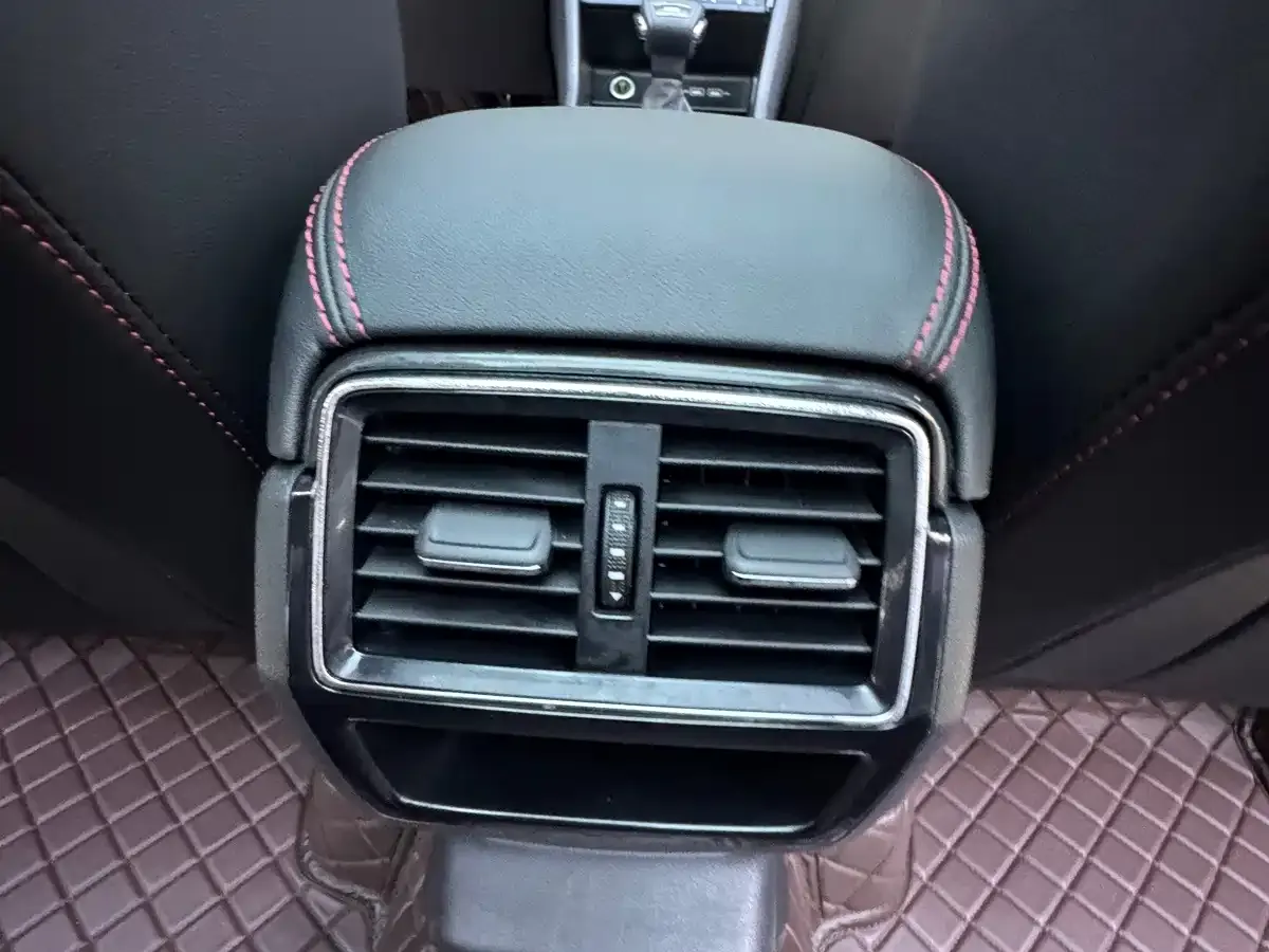 Skoda Karoq TSI280 Premium Edition 2022 — фото 10
