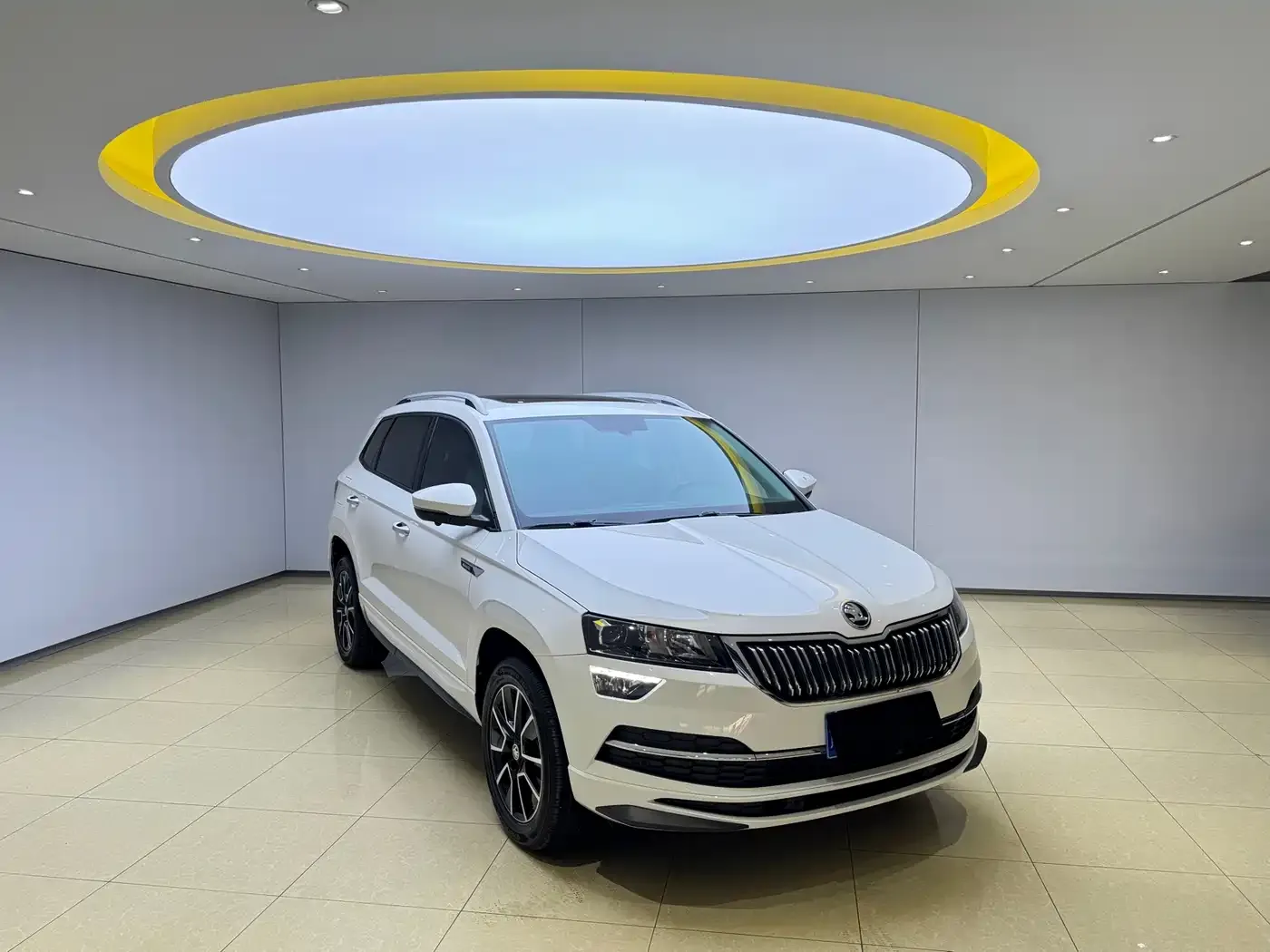 Skoda Karoq TSI280 Premium Edition 2022 — фото 3