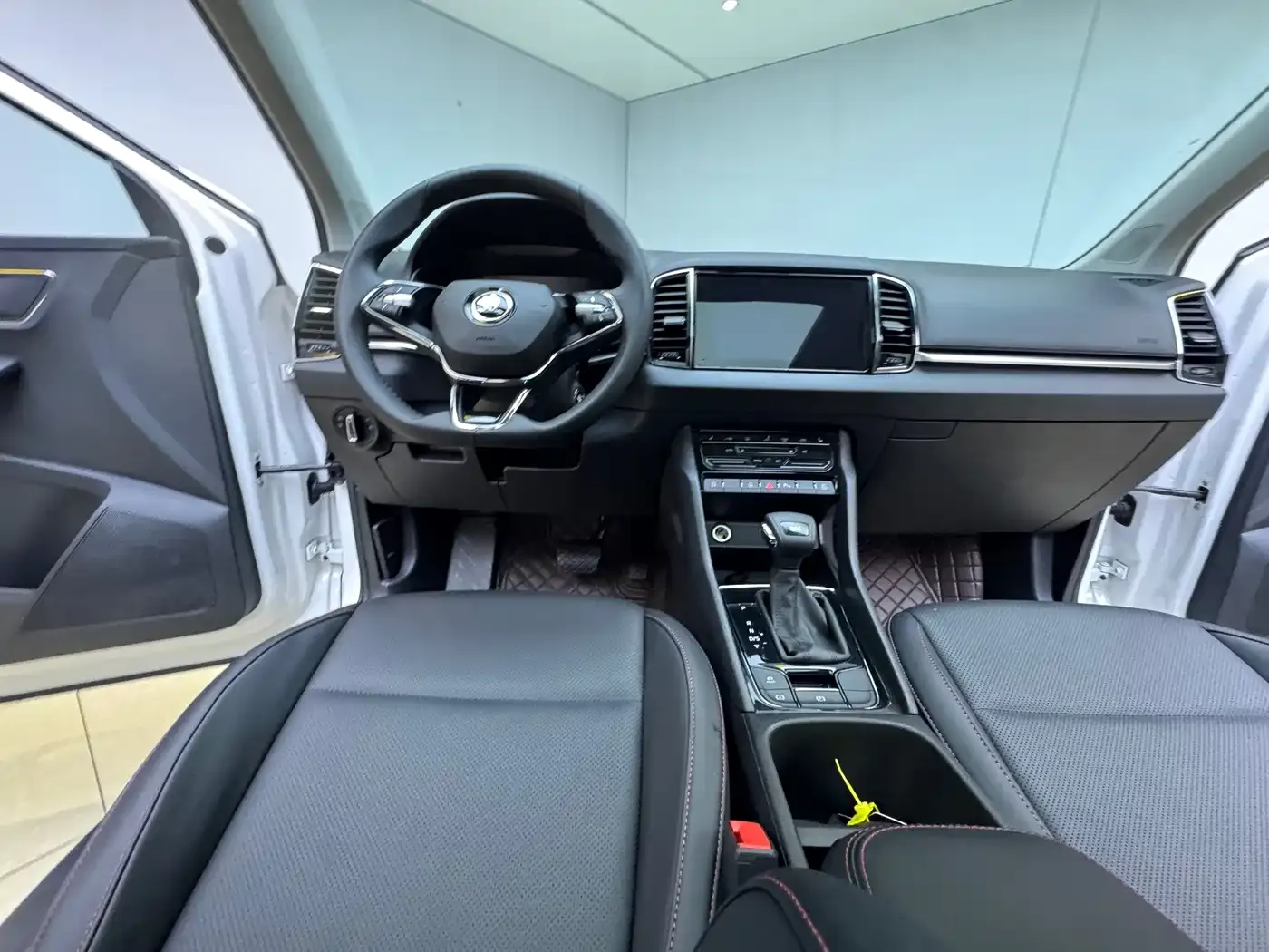 Skoda Karoq TSI280 Premium Edition 2022 — фото 9