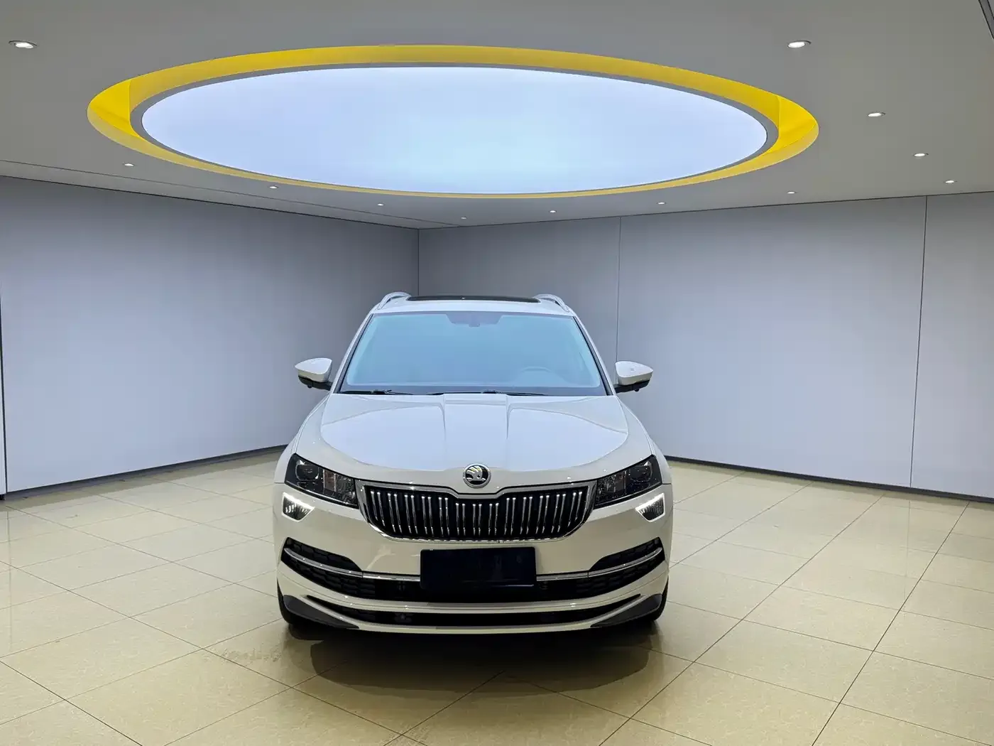 Skoda Karoq TSI280 Premium Edition 2022 — фото 2