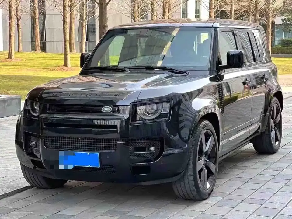 Land Rover Defender 110 V8 007 Collector's Edition 2022