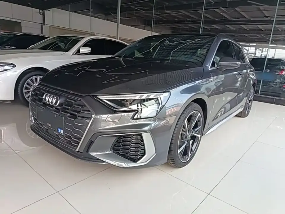 Audi A3 Model Sportback 35 TFSI Fashion Sport 2024