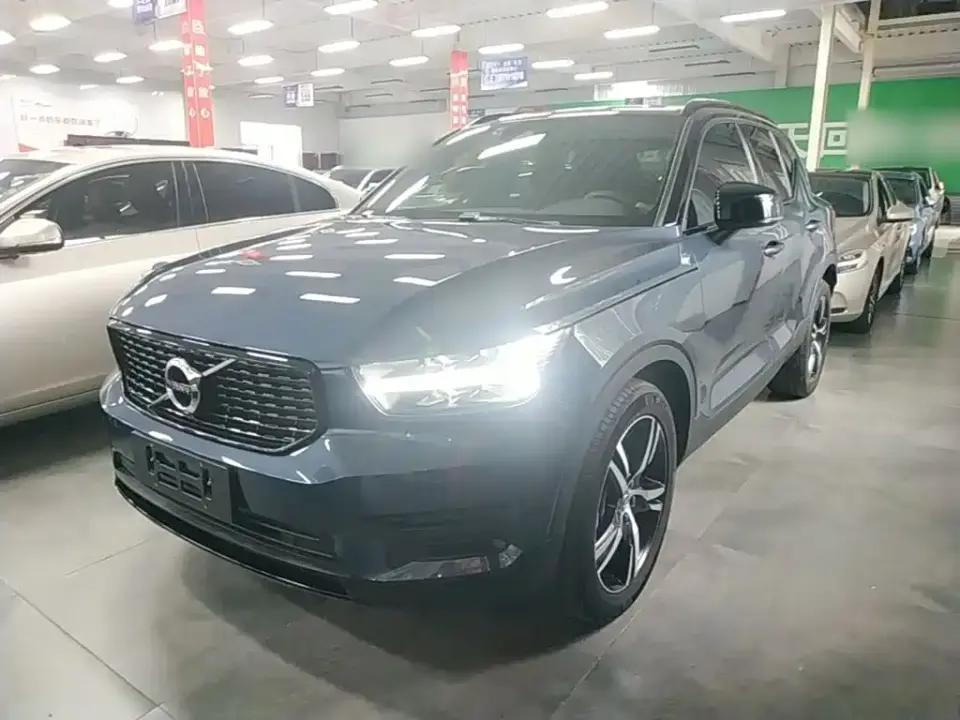 Volvo XC40 Model T4 AWD Smart Vision Sport Edition 2022