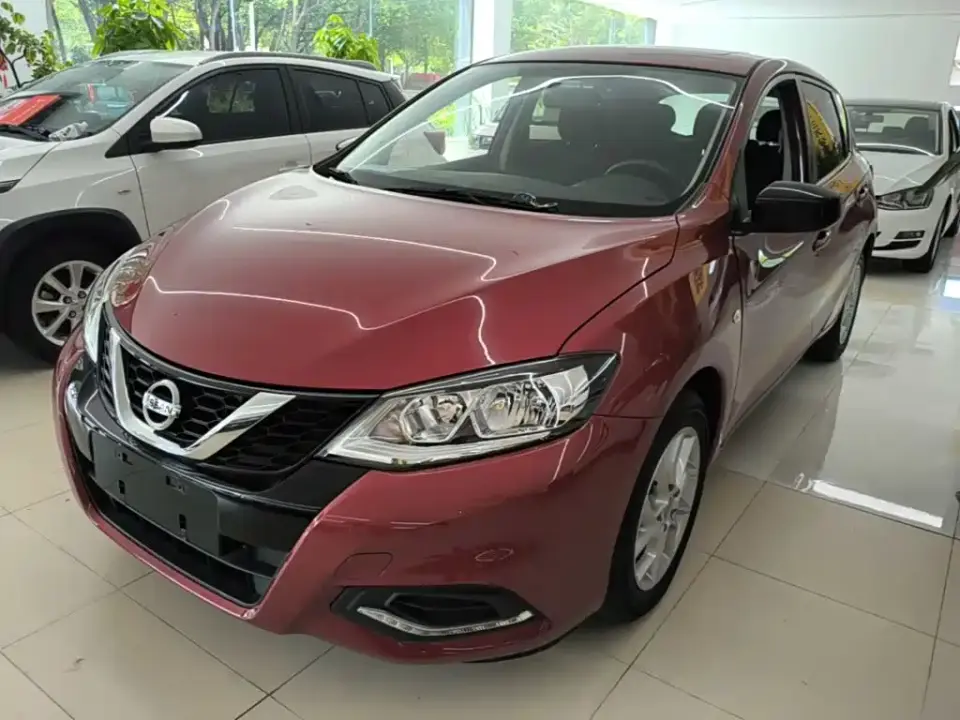 Nissan Tiida 1.6L CVT Cool Edition 2022