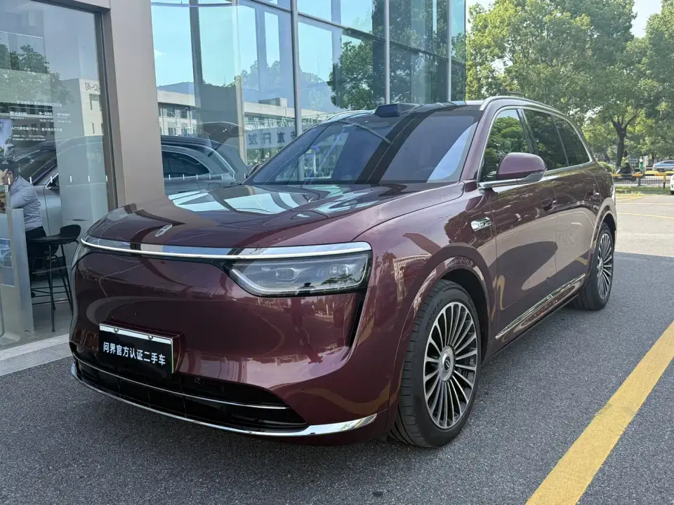 AITO Wenjie AITO M8 Model Extended Range Ultra Edition 53.4kWh 5-Seater 2025