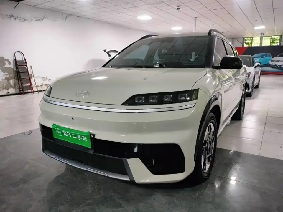 Hyundai ELEXIO Standard Range RWD 2025