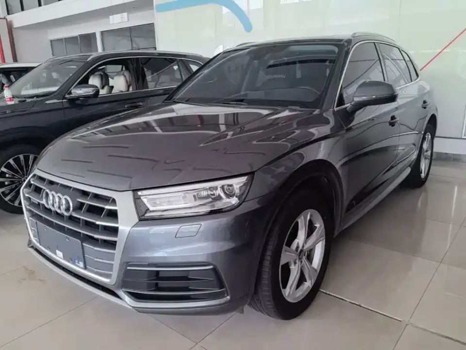 Audi Q5L Facelift 40 TFSI Honor Progressive 2021