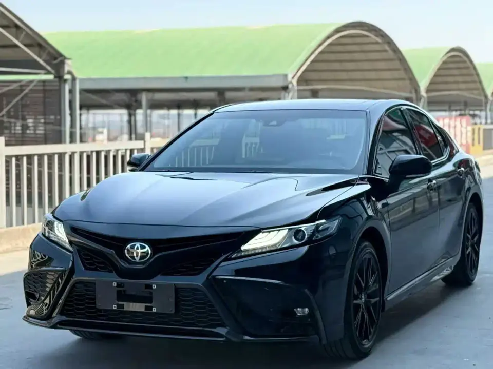 Toyota Camry 2.0S Knight Edition 2024