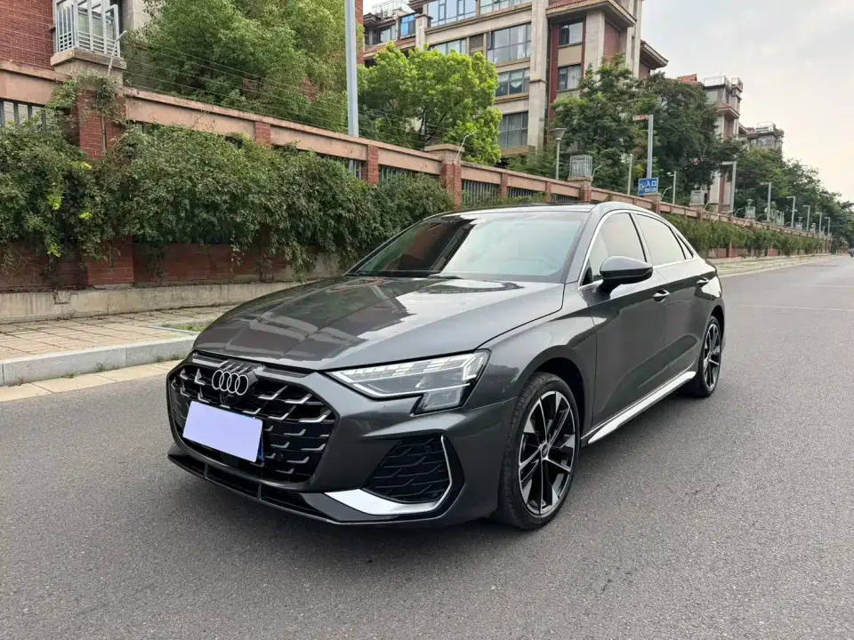 Audi A3 Facelift A3L Limousine 35TFSI Flying Spur Premium 2025