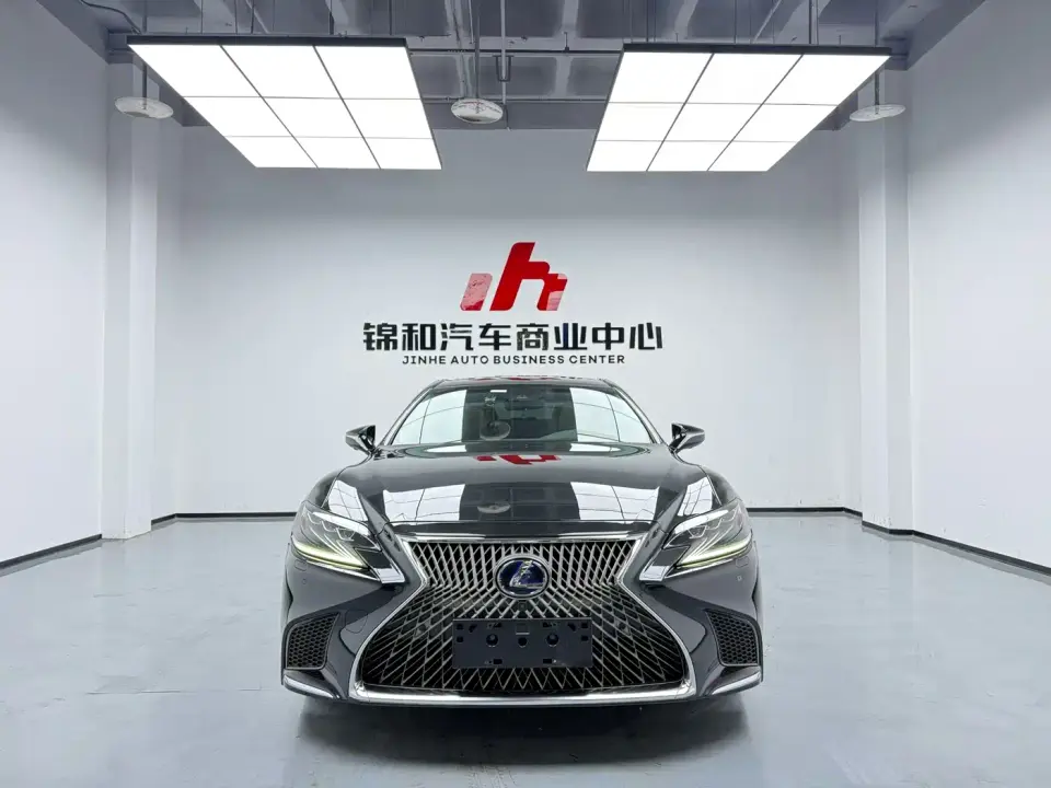 Lexus LS 500h Excellence (China VI) 2020