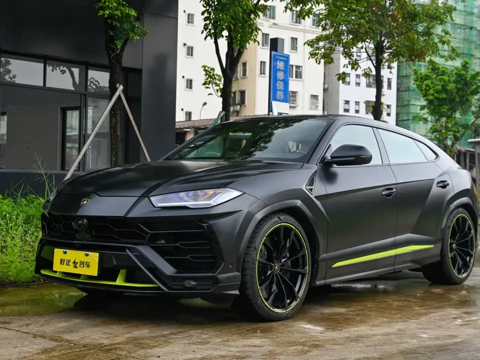 Lamborghini Urus 4.0T V8 2022