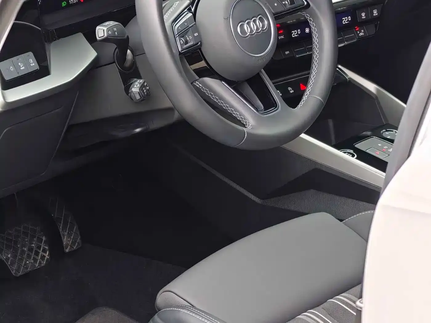 Audi A3 Sportback 35 TFSI Style Sport 2023 — фото 15