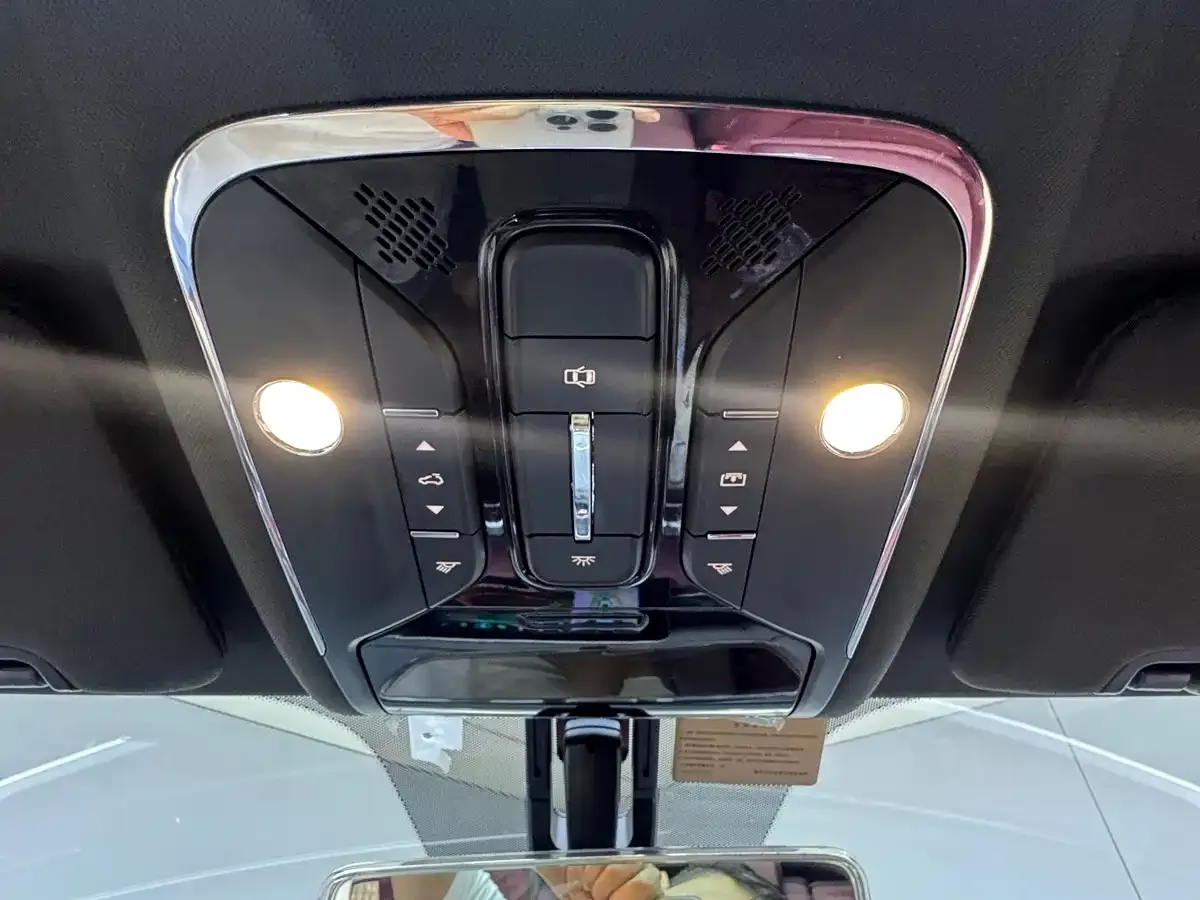 Jetour X70 PLUS 1.5T DCT Mountain 7-Seater 2022 — фото 20