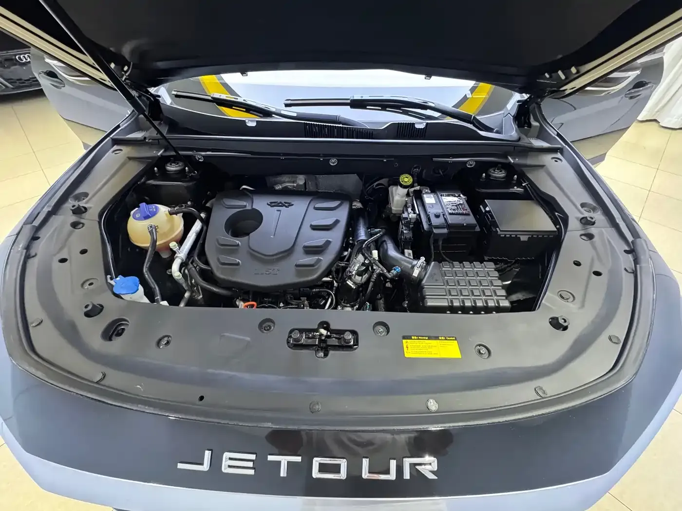 Jetour X70 PLUS 1.5T DCT Mountain 7-Seater 2022 — фото 8