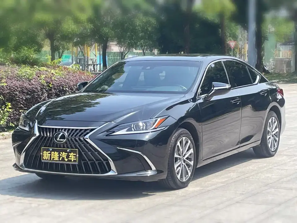 Lexus ES 200 Excellence Edition 2023