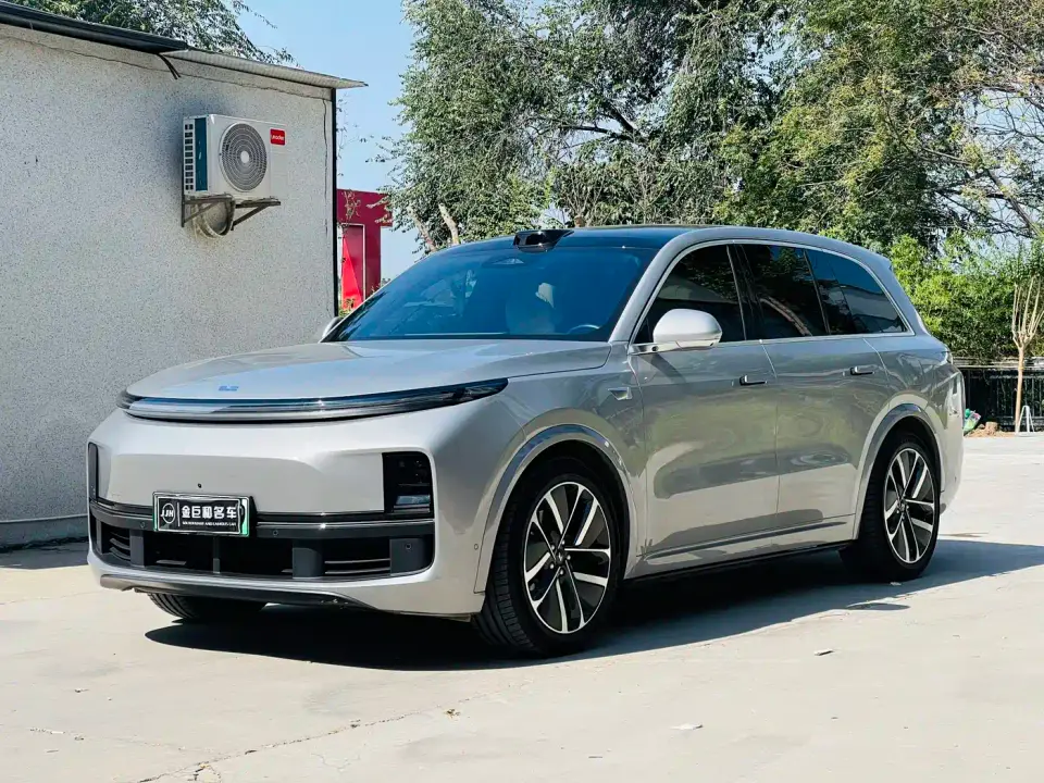 Li Auto Li L8 Model Ultra 2024