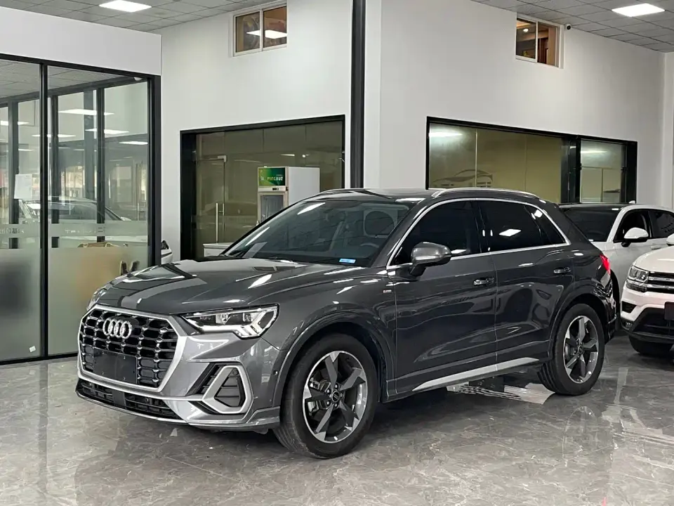 Audi Q3 35 TFSI Fashion Dynamic (1.4T) 2023