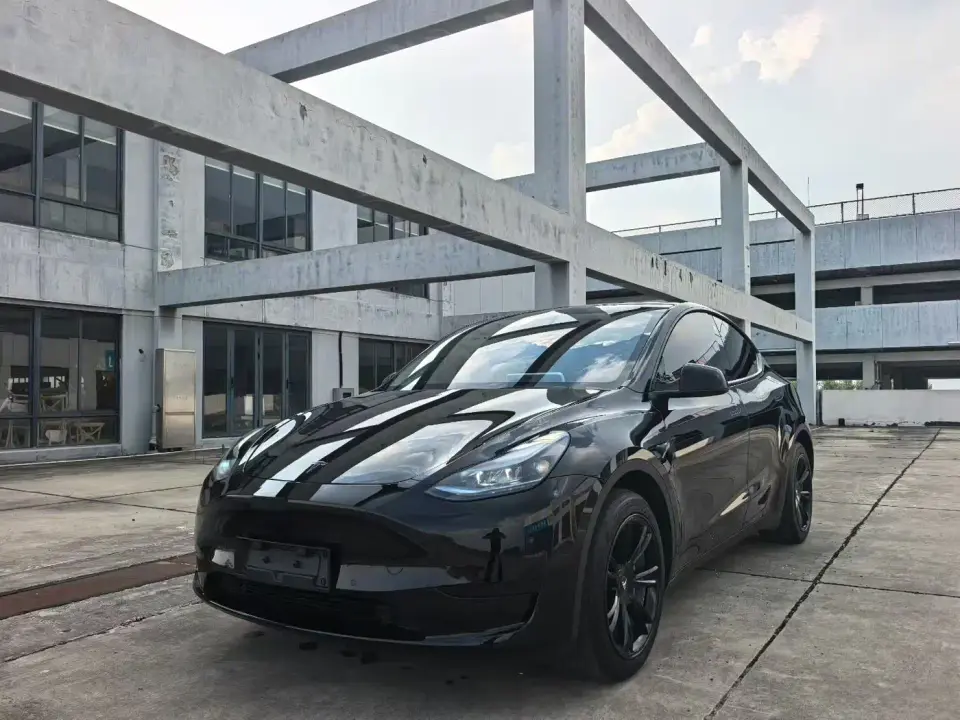 Tesla Model Y Facelift Rear-Wheel Drive Version 2023