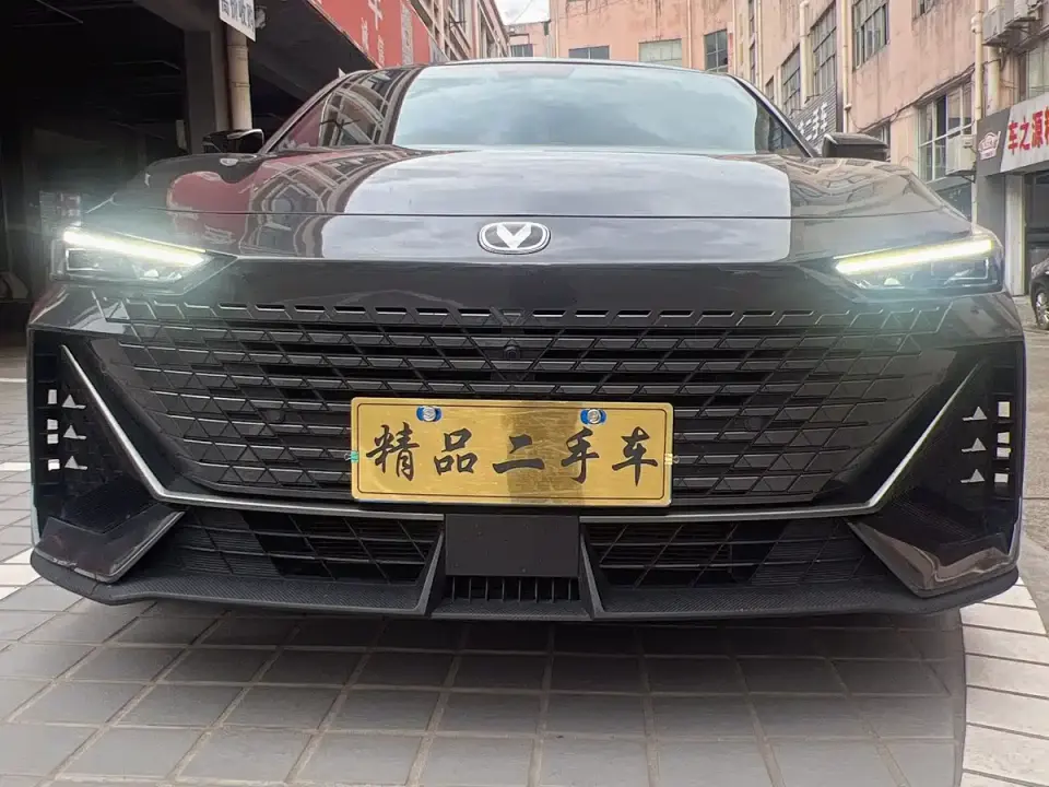 Changan UNI-V 1.5T Luxury Edition 2023