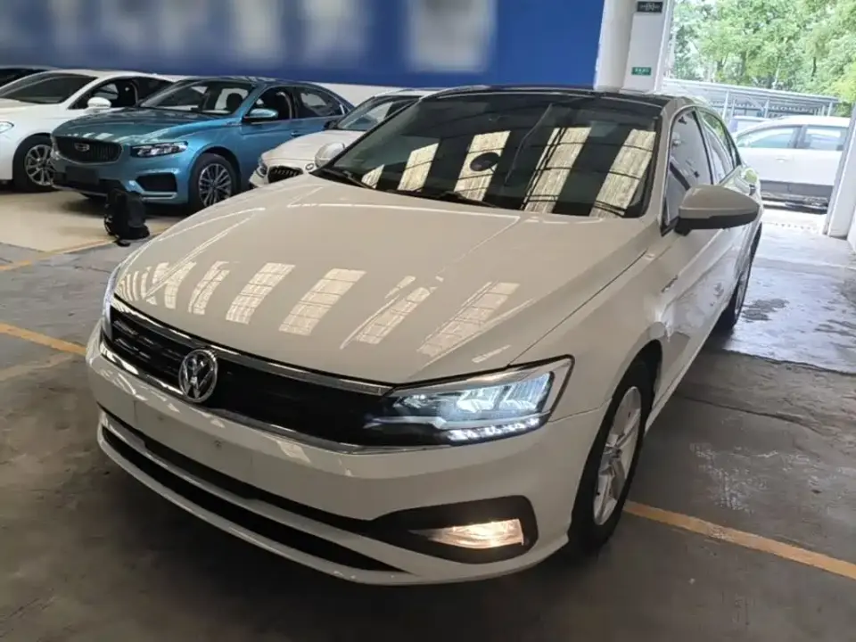 Volkswagen Lamando 230TSI DSG Fashion Edition 2022
