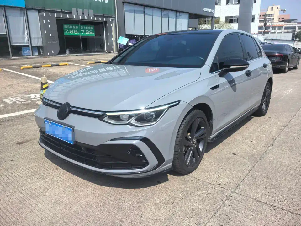 Volkswagen Golf Model 280TSI DSG R-Line 2022