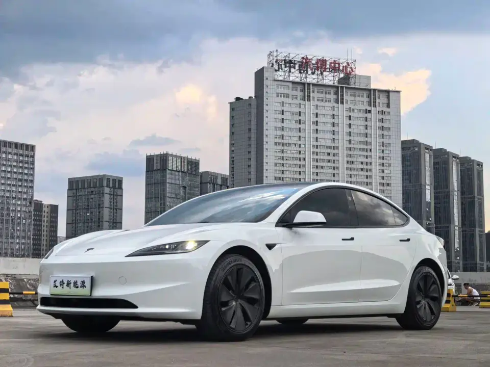 Tesla Model 3 Model Year Facelift Long Range All-Wheel Drive 2025