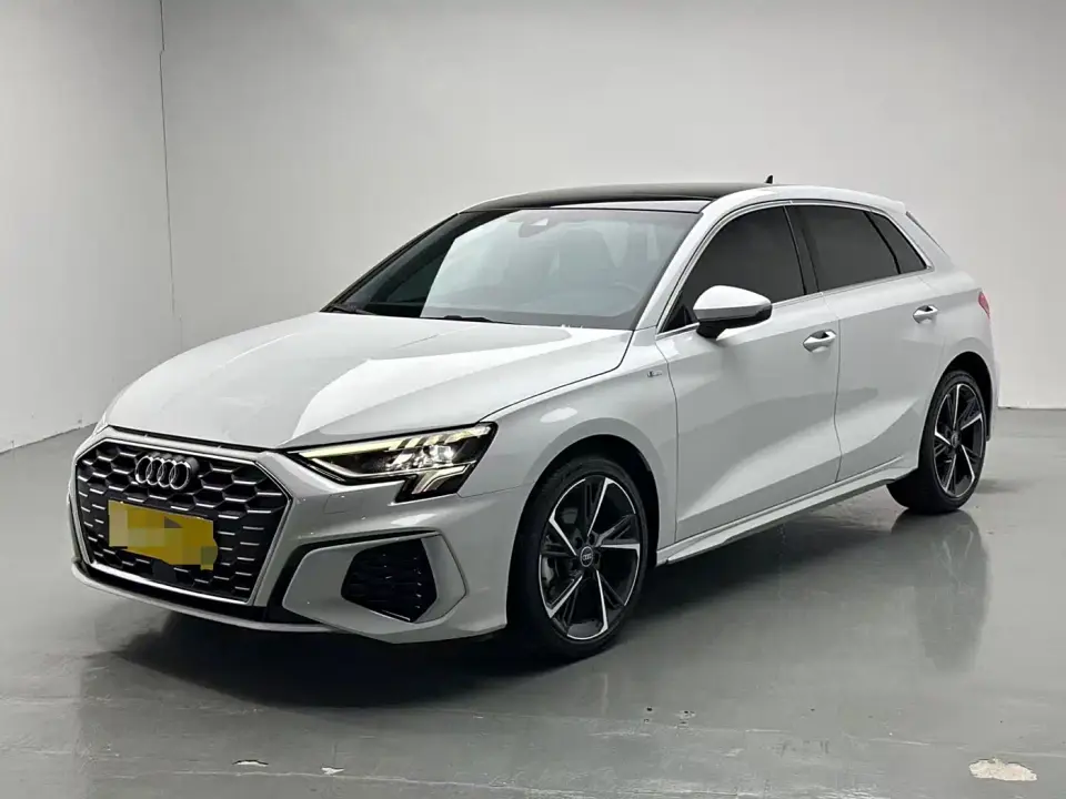 Audi A3 Model Sportback 35 TFSI Fashion Sport 2024