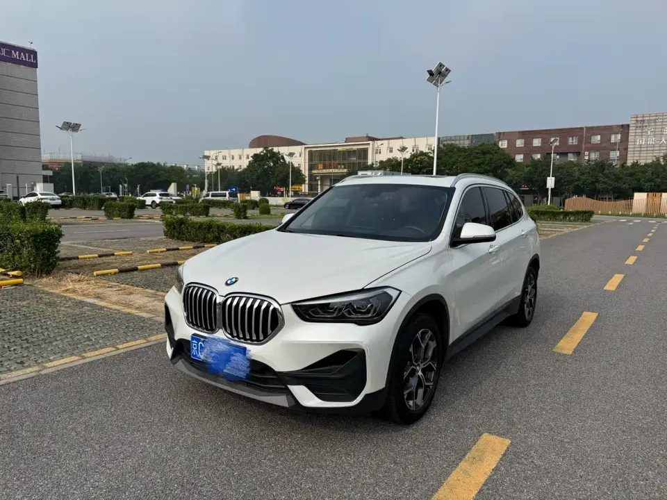 BMW X1 sDrive25Li Leading 2021