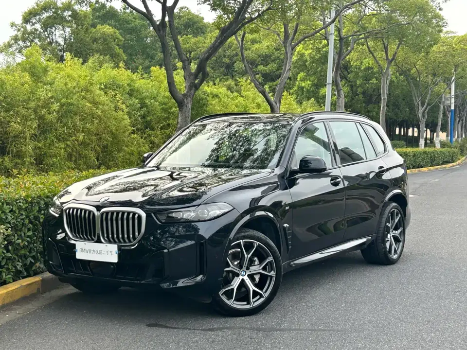 BMW X5 Model xDrive 30Li Exclusive M Sport Blackout Package 2025