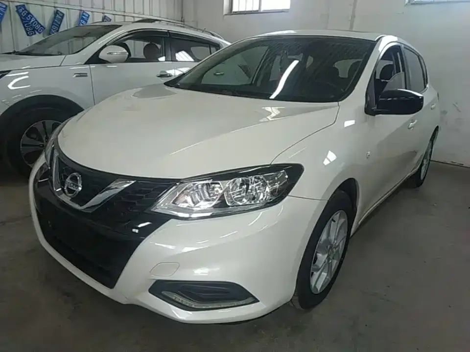 Nissan Tiida 1.6L CVT Cool Edition 2021
