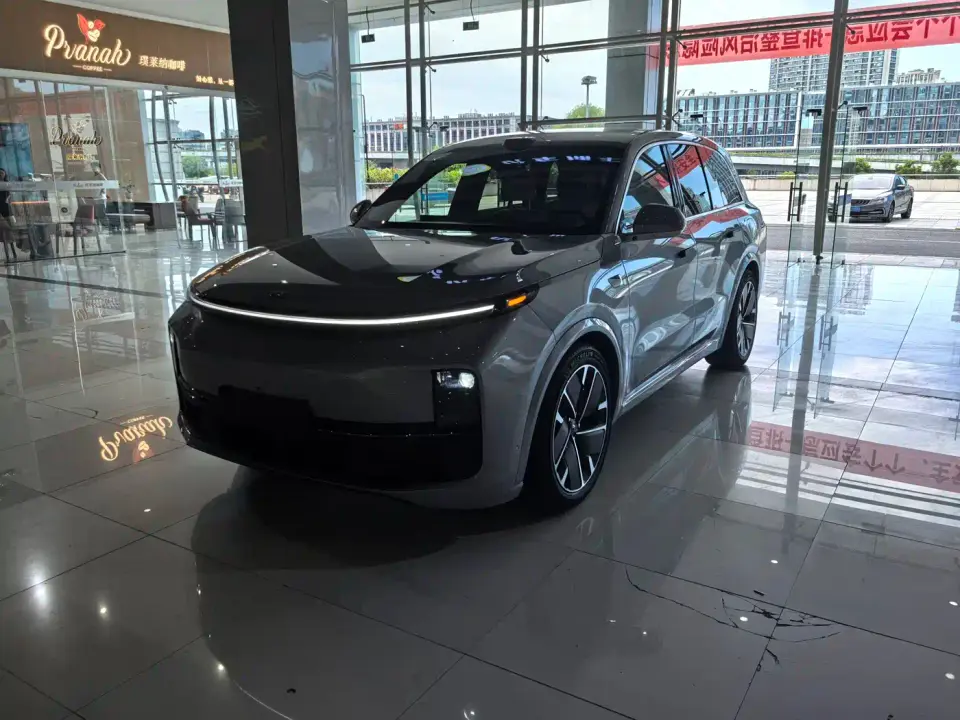 Li Auto Li L8 Ultra Smart Renewal Edition 2025