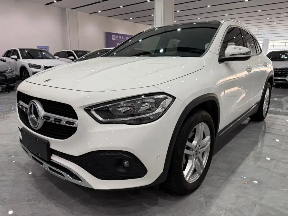 Mercedes-Benz GLA-Class Model GLA 180 2021