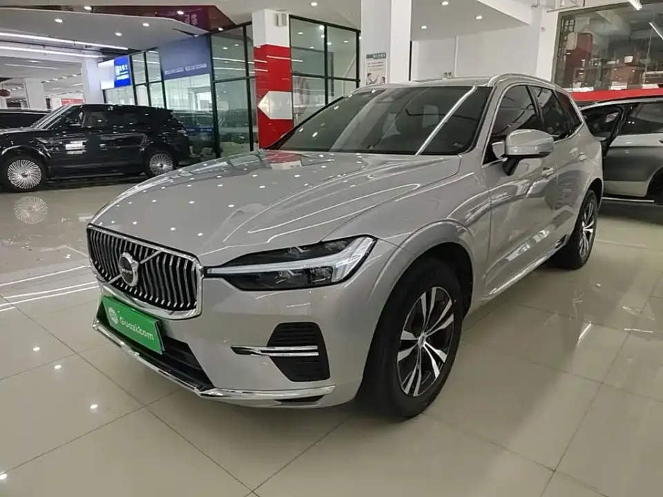 Volvo XC60 B5 AWD R-Design 2022