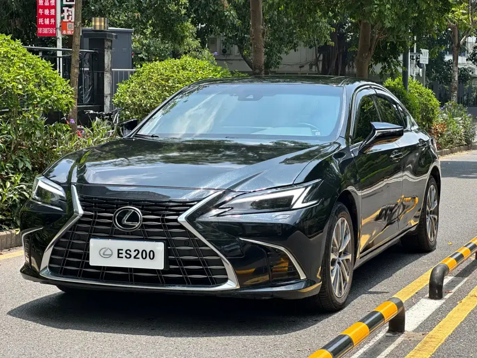 Lexus ES 200 Ultimate Edition 2024