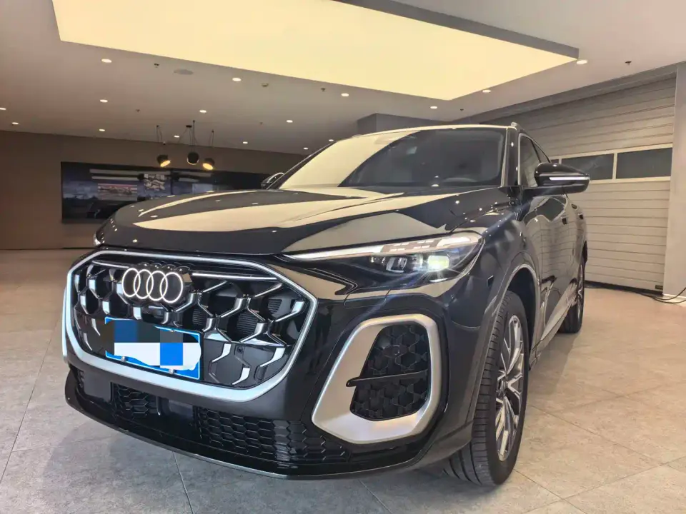 Audi Q5L Luxury Sport 150kW 2025