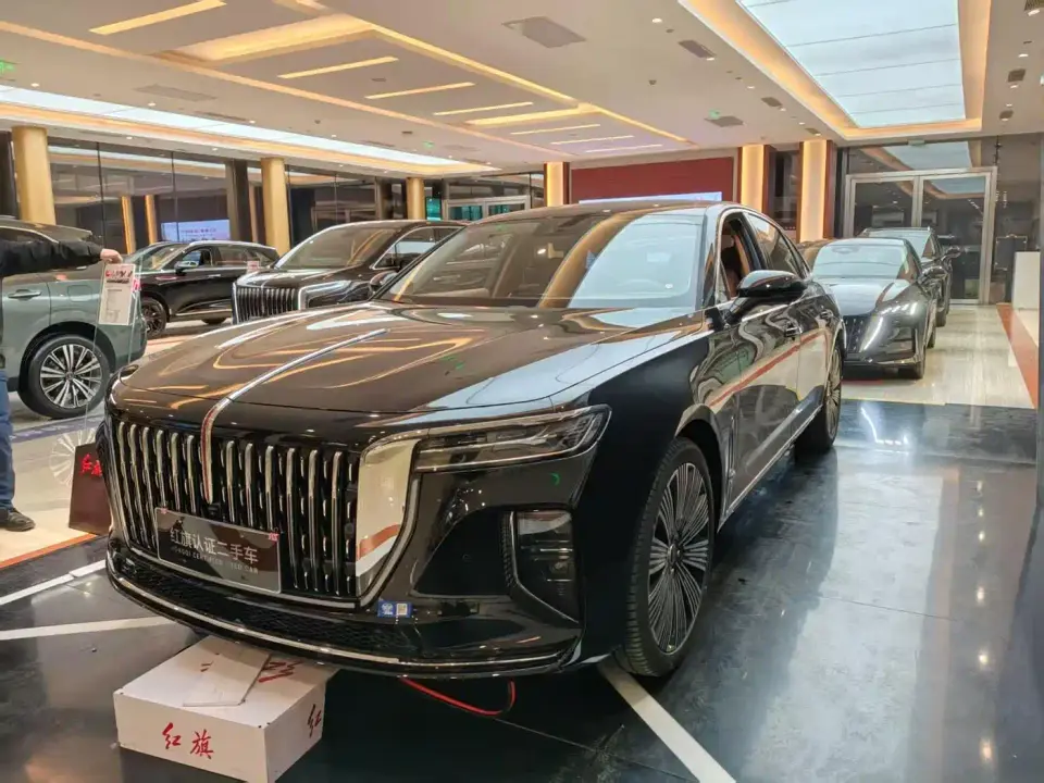 Hongqi H9 2.0T Qi Chang Private Fashion Edition 2024