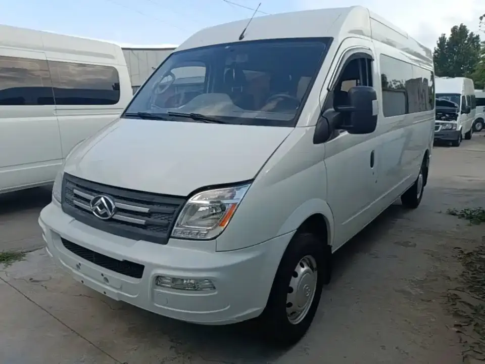 SAIC Maxus Xintu V80 2.0T Manual Classic Aoyuntong Long Wheelbase Medium Roof 6/7/8/9-Seater 2022