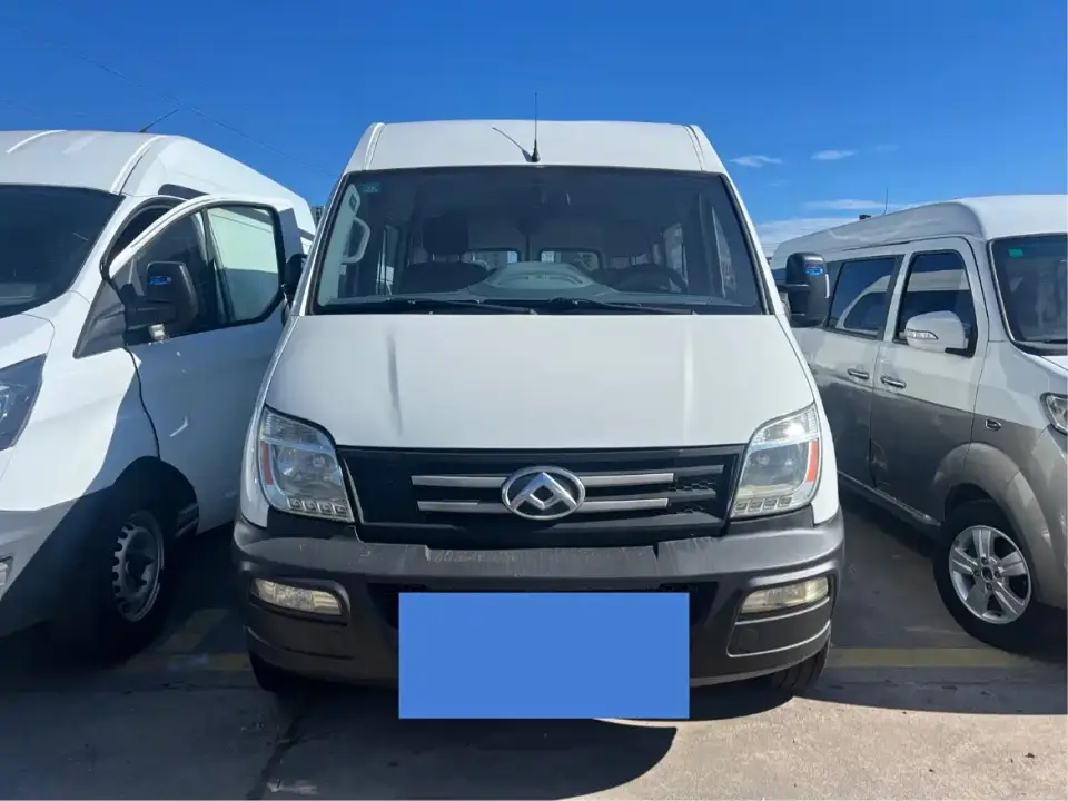 SAIC Maxus Xintu V80 Model 2.5T Classic 6-speed manual Aoyuntong long wheelbase medium roof 7-seater 2020