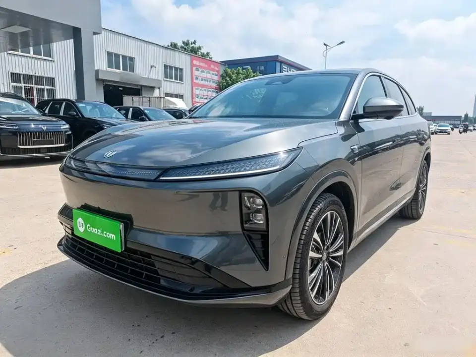 Dongfeng Aeolus L8 Plug-in Hybrid 2025