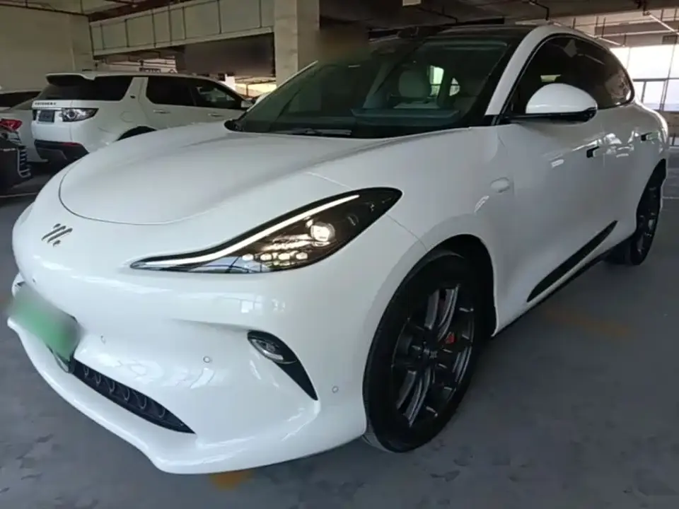 IM Motors IM LS6 Model Agile Lizard Intelligent Driving Theater Edition 2025